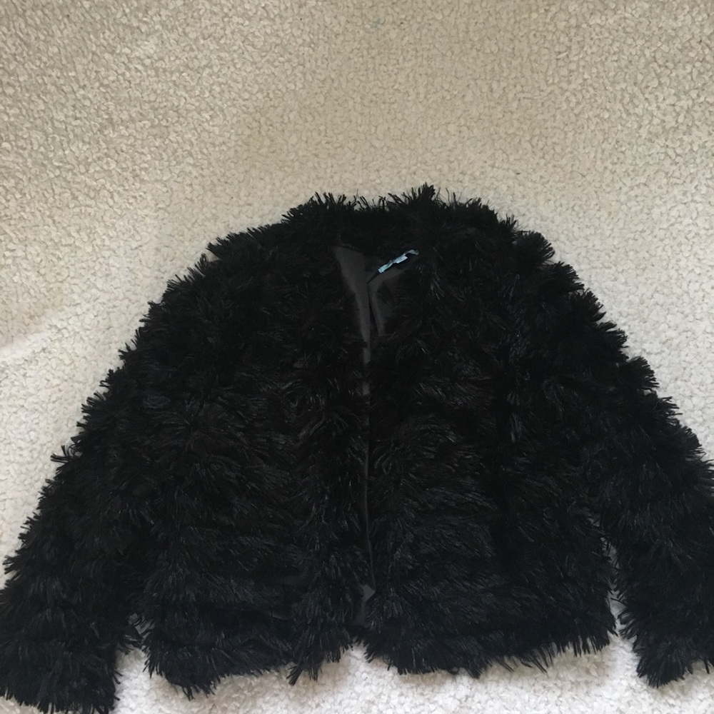 Cute faux fur jacket.